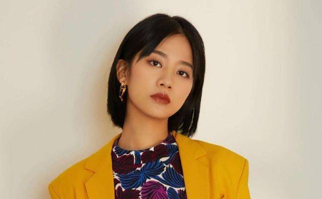 黄子韬主演的电视剧《谈判官》中,她饰演杨幂所饰演角色的妹妹童恬恬