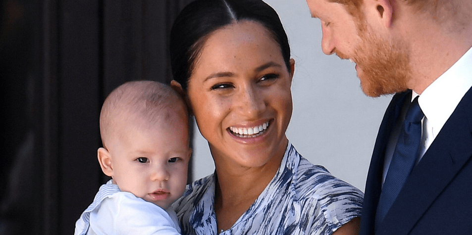 原创哈里王子官宣妻子怀二胎梅根孕照曝光夫妻对视满眼爱意