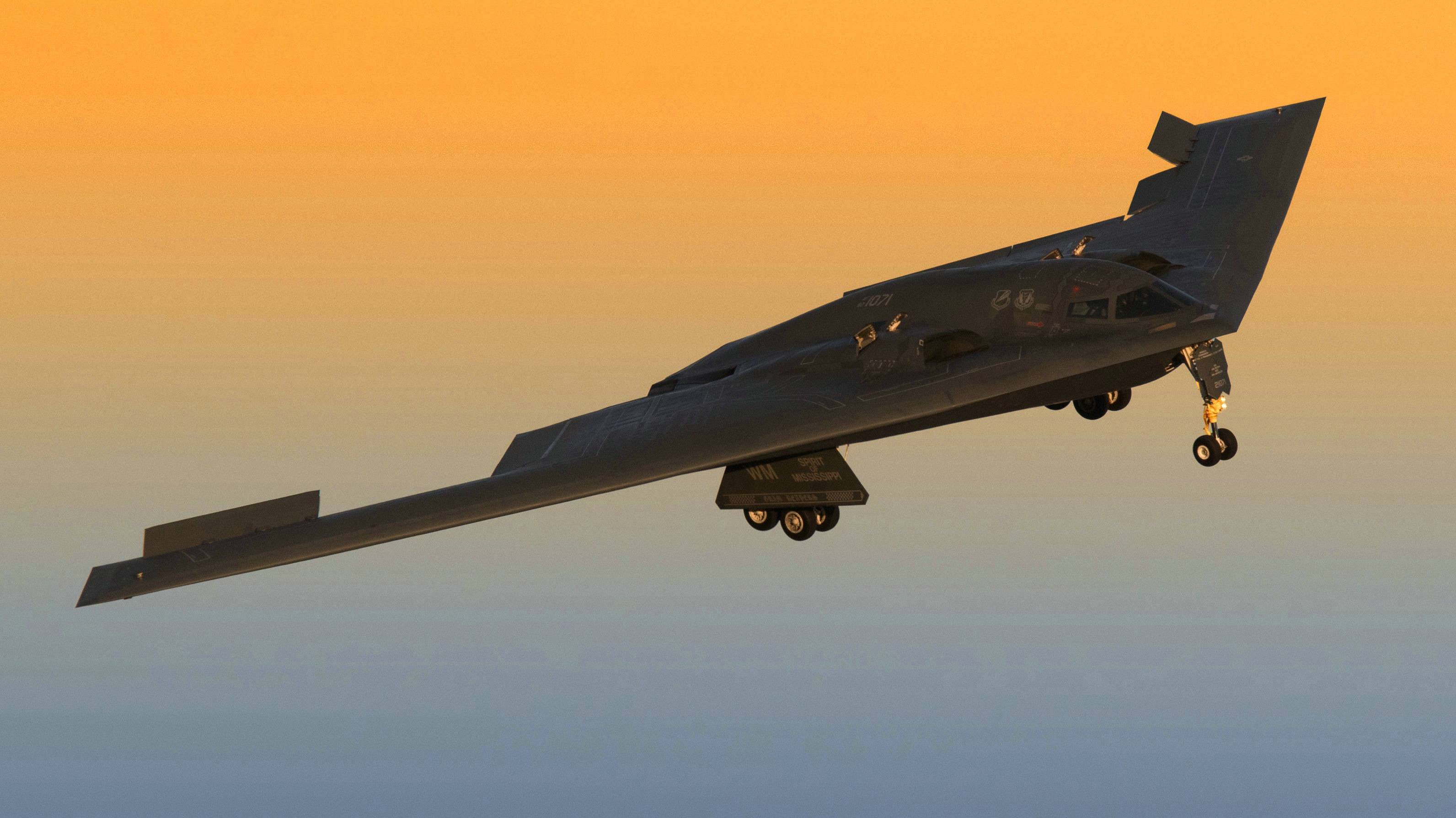 原创它比黄金还值钱是最强与最贵轰炸机可执行全球到达与摧毁能力