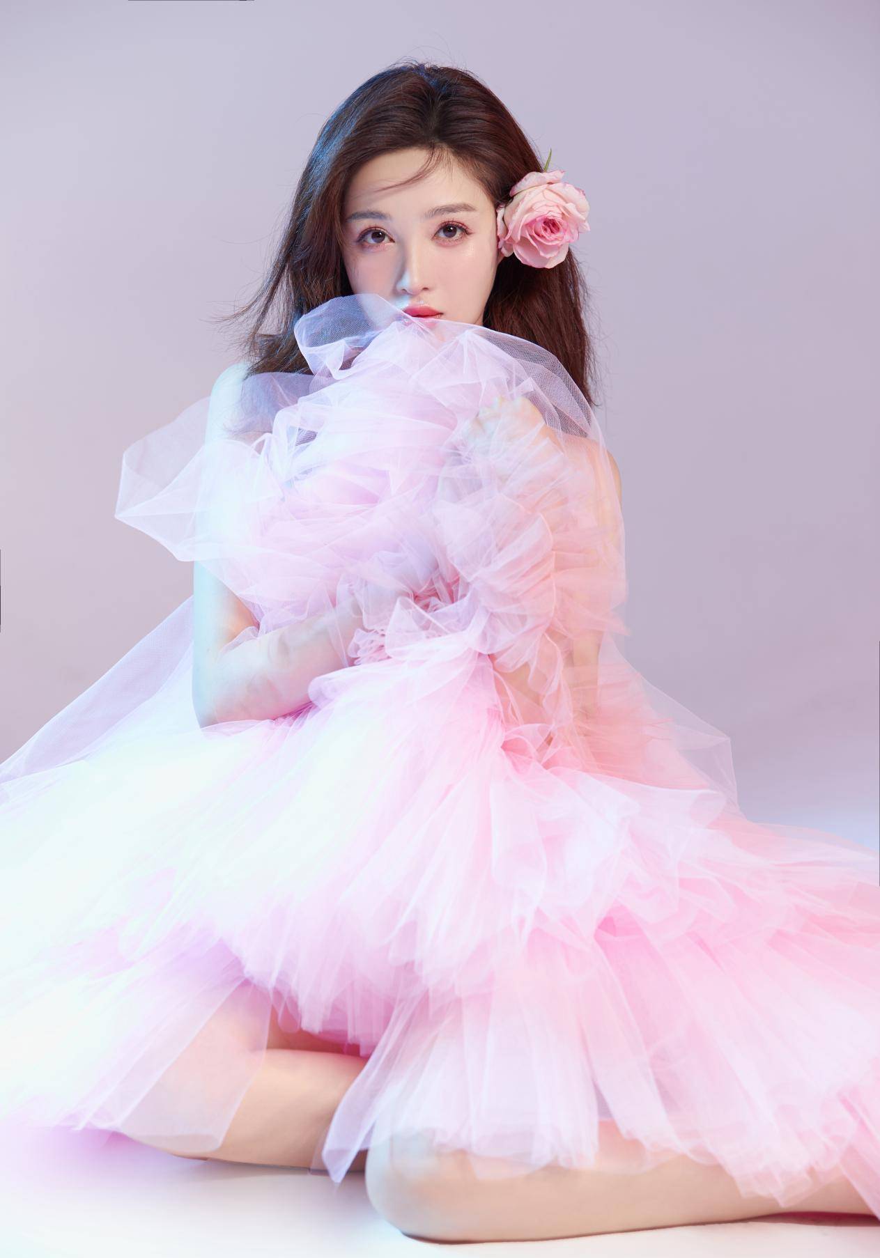 孙嘉璐新剧造型好有气质,文艺灵动,行走的时尚_身材_穿着_衣服