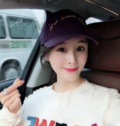 她是侯勇的三婚娇妻,为爱倒追大25岁老公,没有孩子婚姻也幸福_王瑞