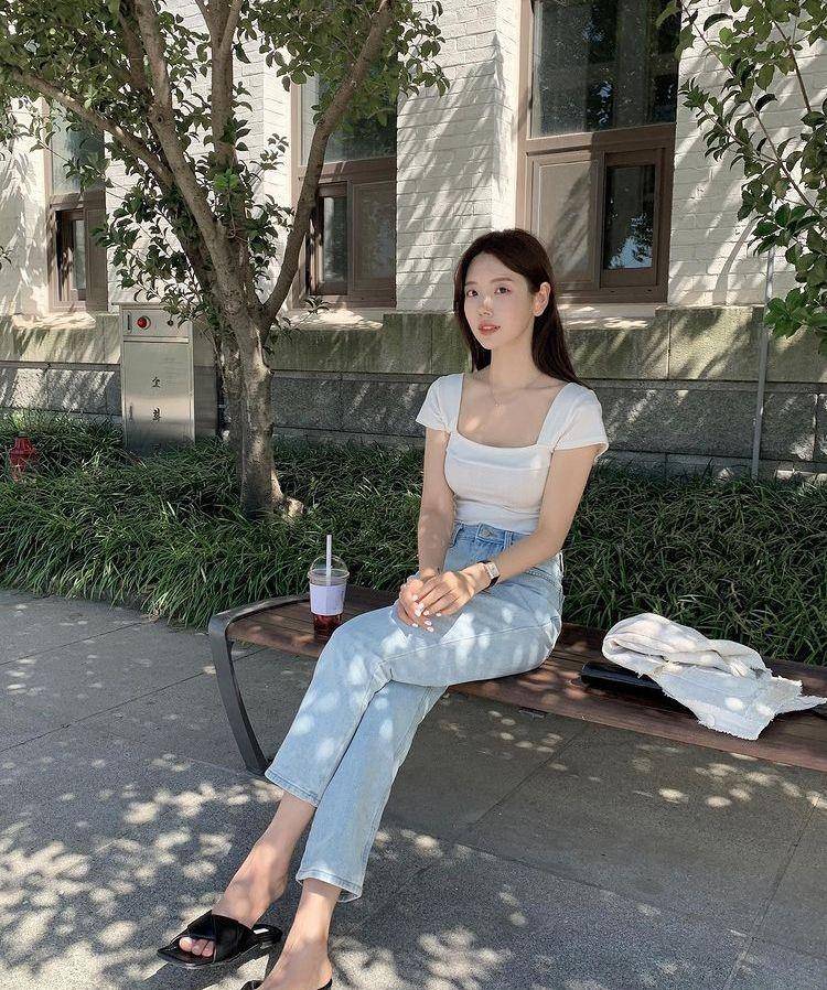 原创身材大艳俗大身材女孩学会这么穿气质也太高级了吧