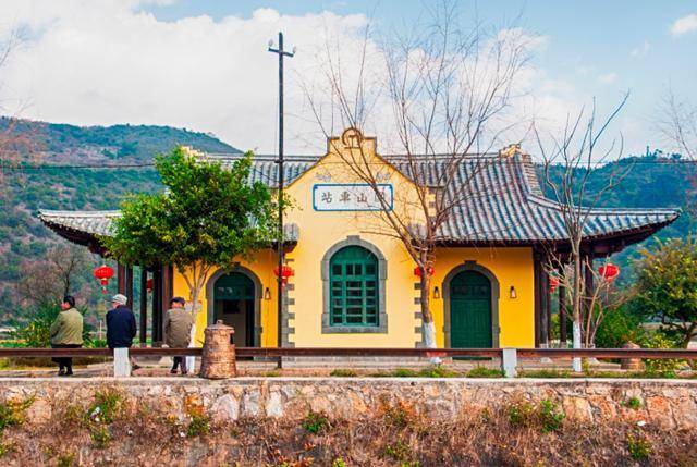 云南最精美的古村，距今已有600多年，被誉为“云南的楼兰古城”