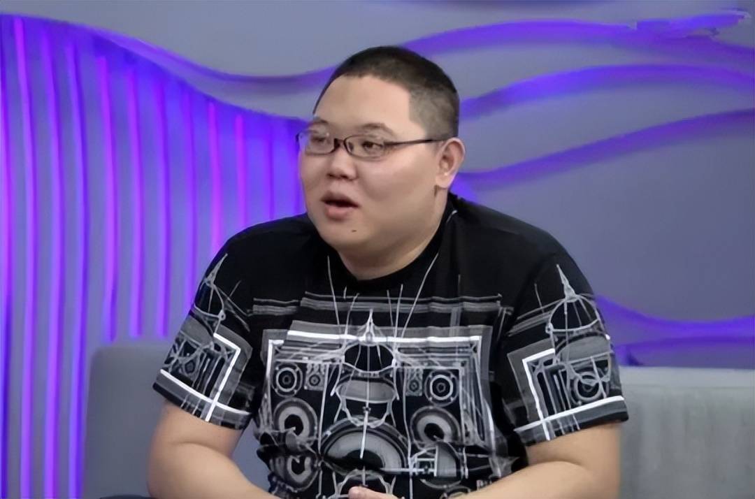 原创还是太年轻了pdd直播复盘唱歌被告当时赔10w就真的有点瓦了