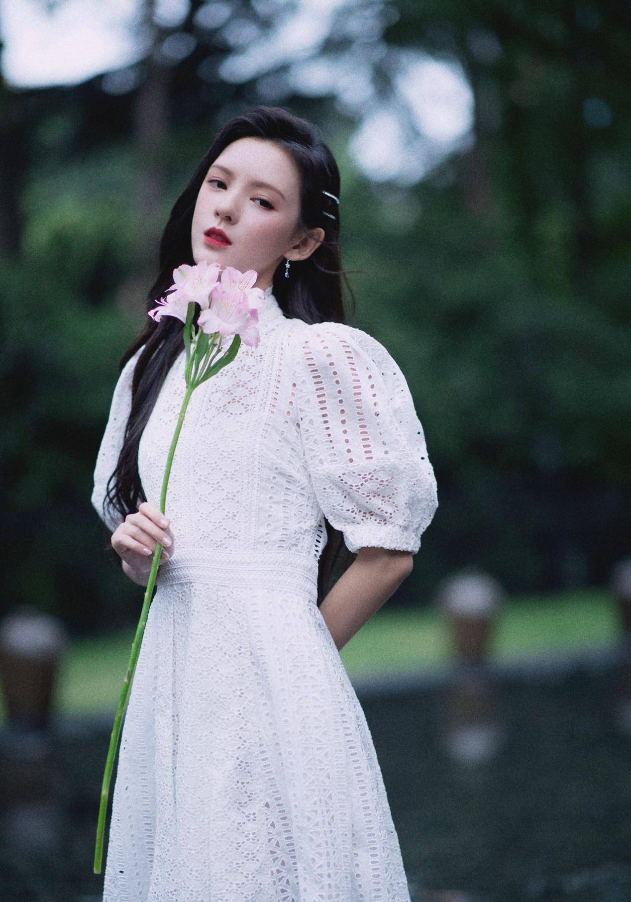 原创张予曦才是又攻又欲芭比颜魔鬼身材太抗打清冷美人也有很多面