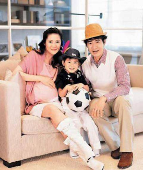 原创刘雪华跟她飙戏翁佳明惹她生气琼瑶看好她演技她依家庭至上