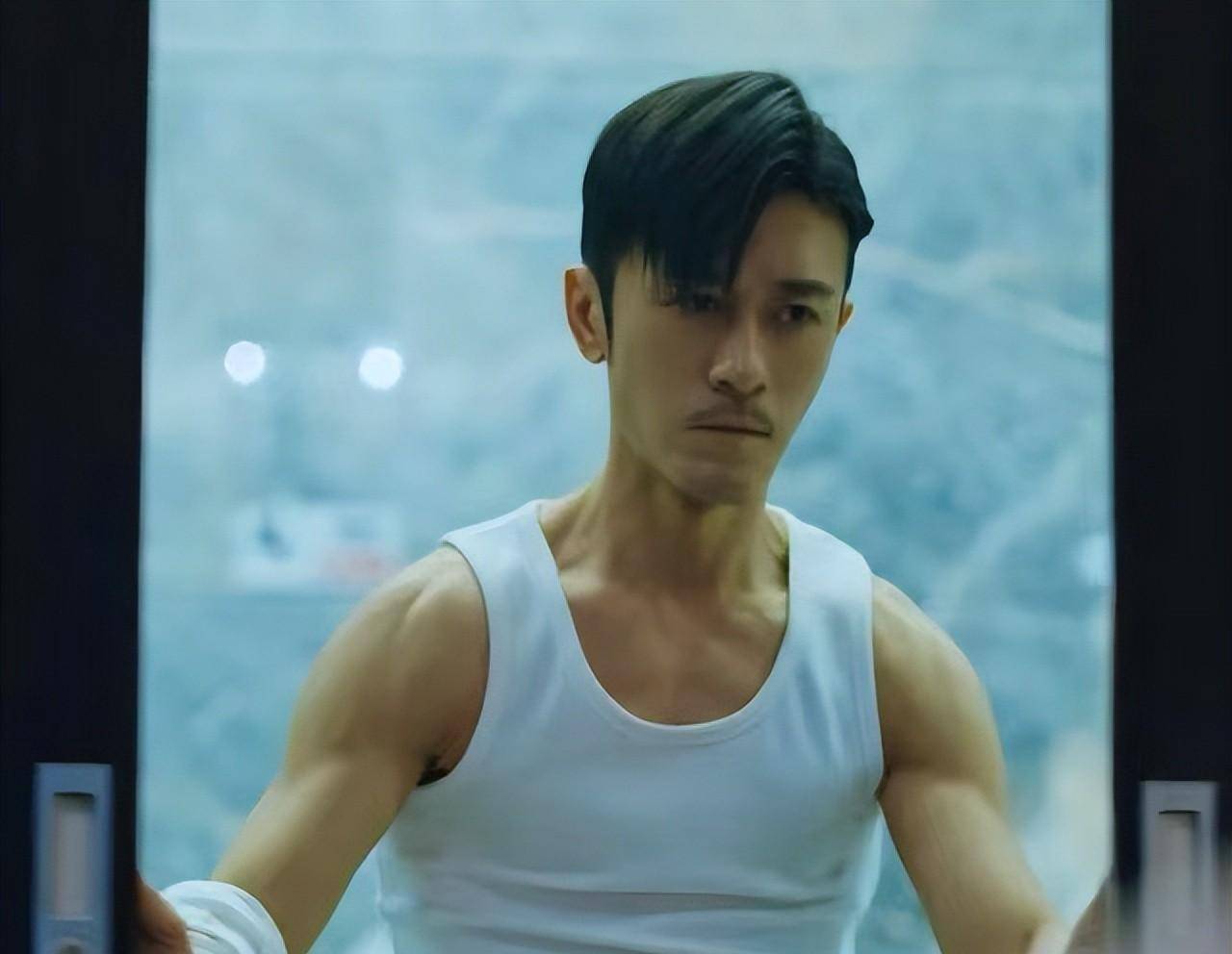 原创刘奕君的肩张丰毅的腹肌王阳的男人味中年男星的身材太迷人