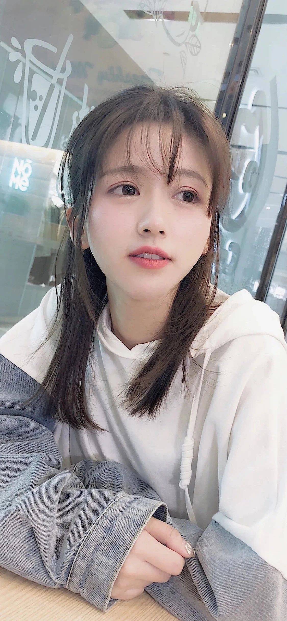 2k素材格式:jpg,png素材数量:30/张素材分类:网红,明星,名模,自拍