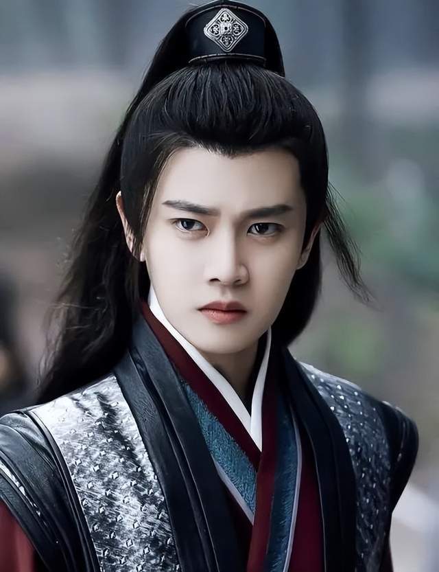 爆料者给出提示:90后古装美男,涉案金额高_罗云熙_成毅_网友