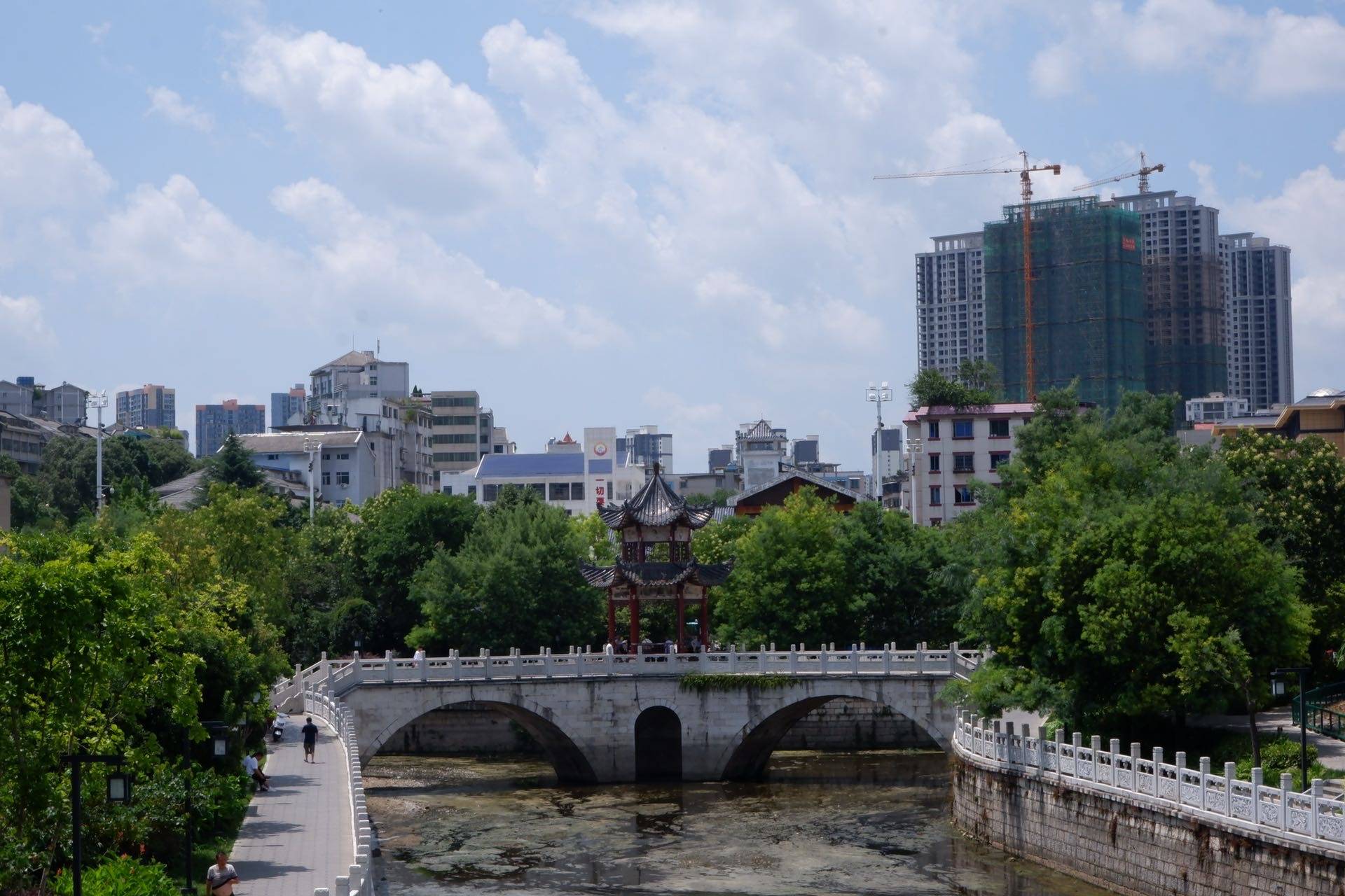 贵州安顺市区仅剩的200米明清老街藏着很多美食太珍贵了