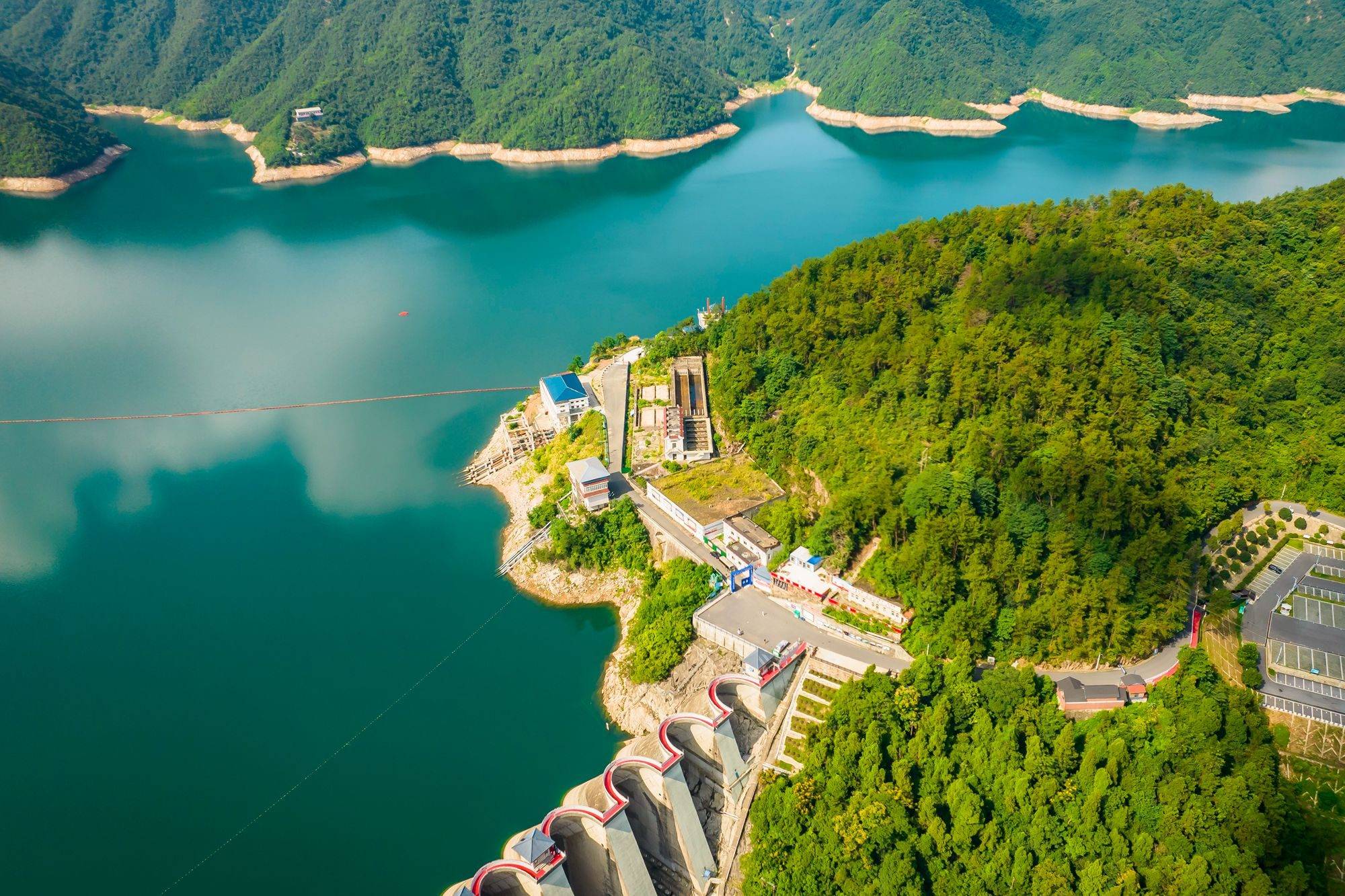 原创安徽六安梅山水库这里的人工湖风光秀美俯览如同江南风情画