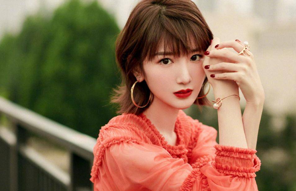 原创娱乐圈中那些小脸的明星有你们喜欢的么各个精致的让人羡慕