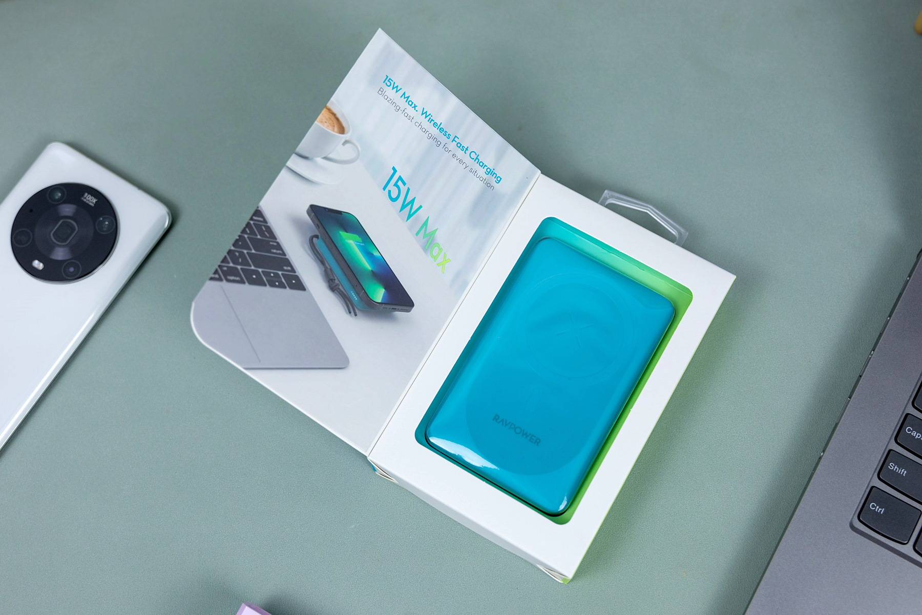 有颜值,大容量,RAVPOWER磁吸无线充电宝评测