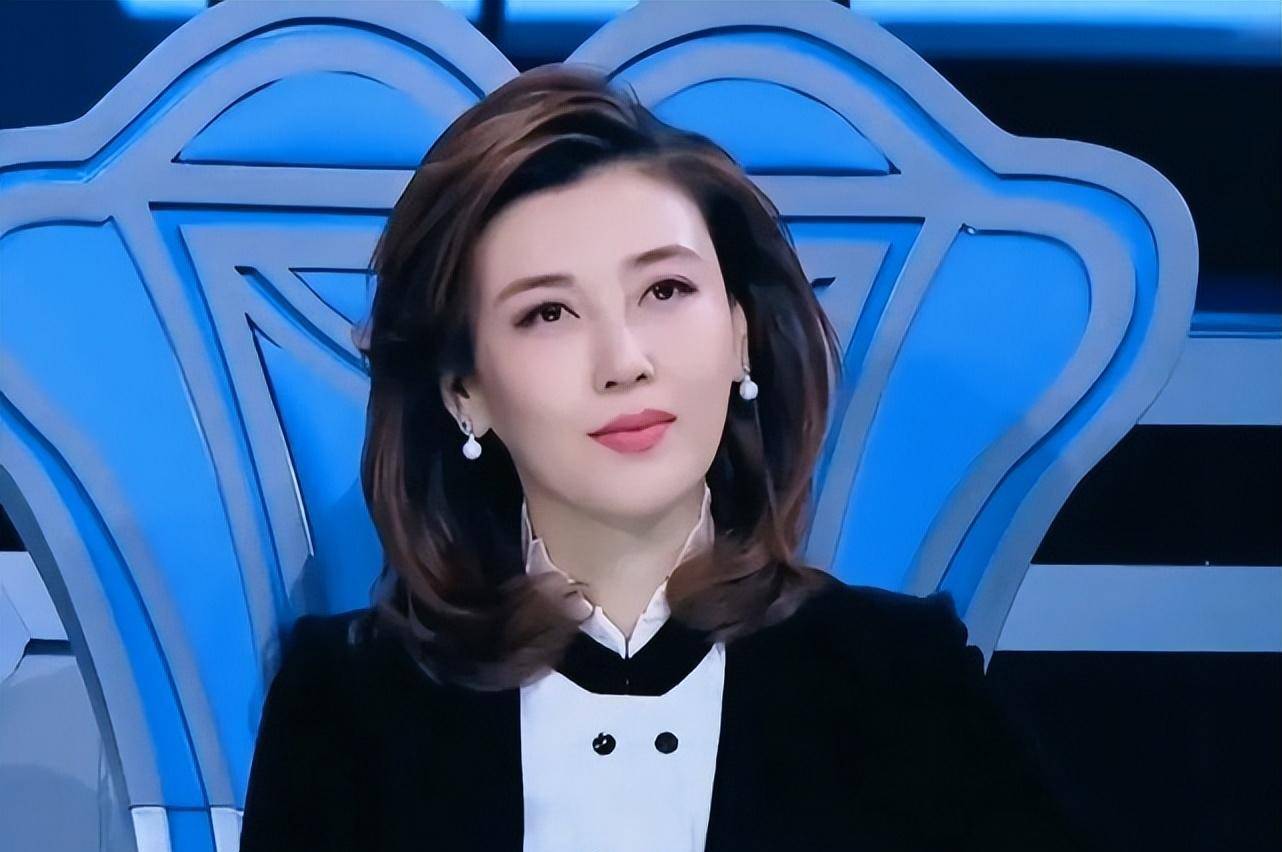 《海峡两岸》李红:她主持了将近20年,如果她不统一,她就会老_工作