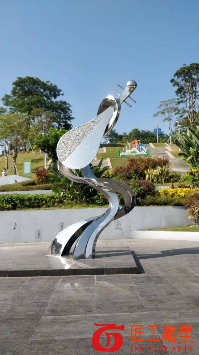 不锈钢人物奏乐雕塑音乐主题雕塑