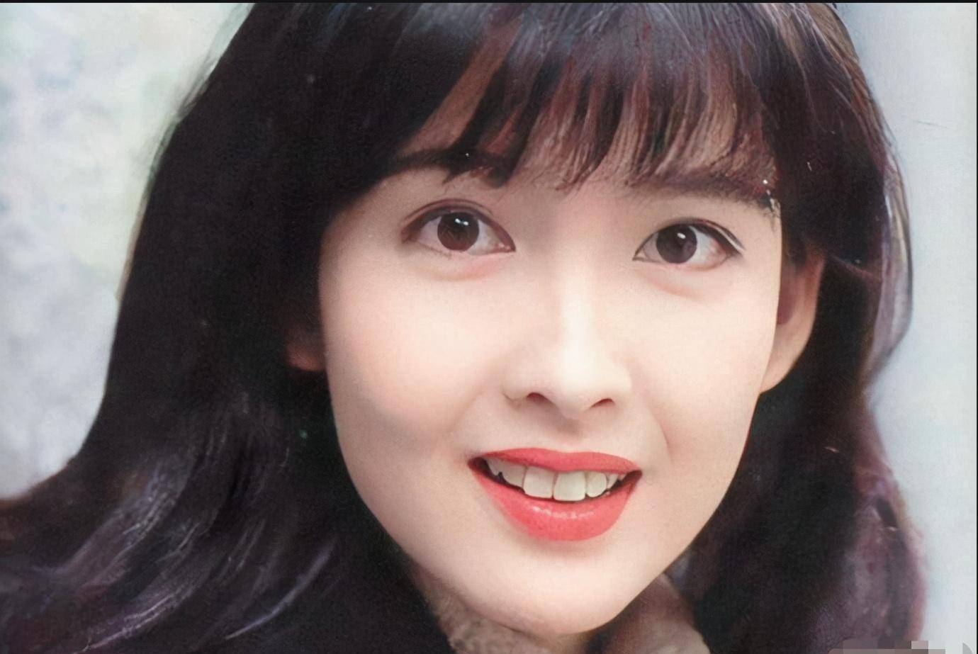 原创6070后女星旧照惊艳时光秒杀当红小花周慧敏美貌依旧