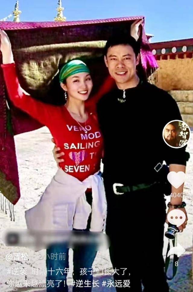 晋松小10岁妻子晒旗袍美照,身材凹凸有致有韵味,美貌不输明星_李汶桐