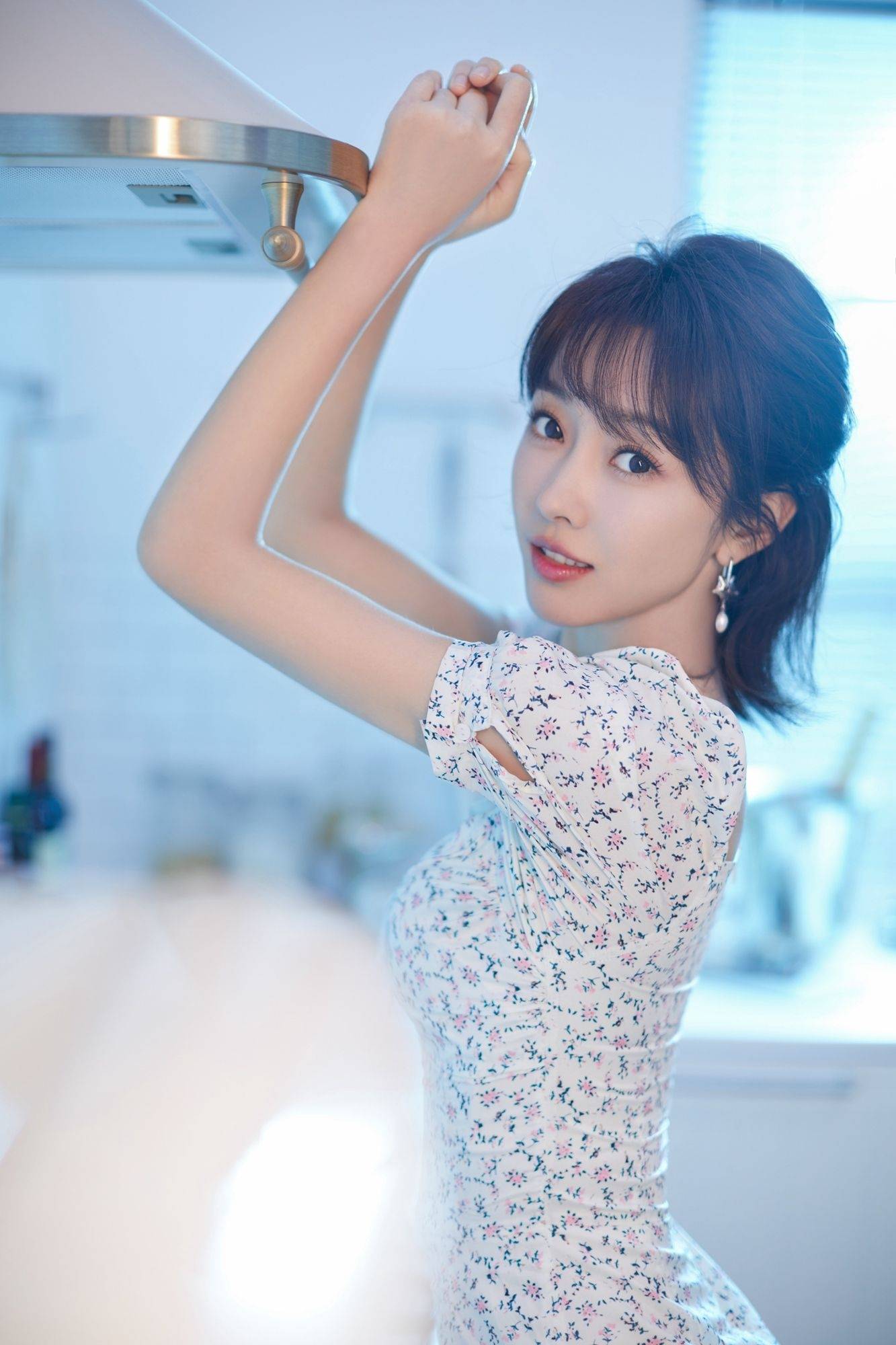 宣璐斑点连衣裙美腿性感写真_宣璐_斑点_连衣裙