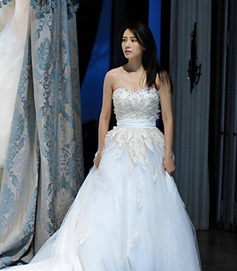 原创国民女神高圆圆插足袁泉感情王一博背后金主屡被公公刁难