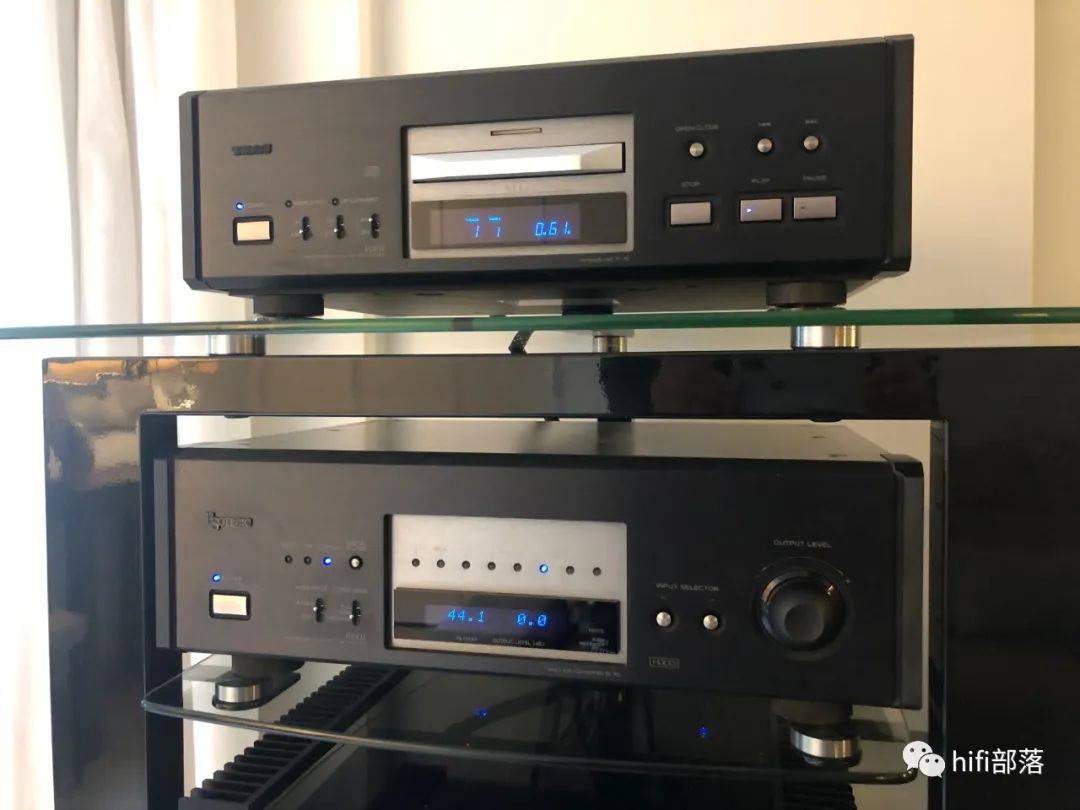 二嫂TEAC Esoteric P-70 CD 转盘和TEAC D-70 D/A 解码器_kHz_