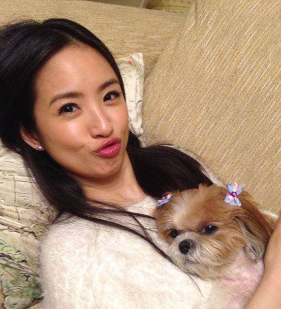 参观林依晨现实中的家,装修都是中式风格,就连家具也是红木的_感觉