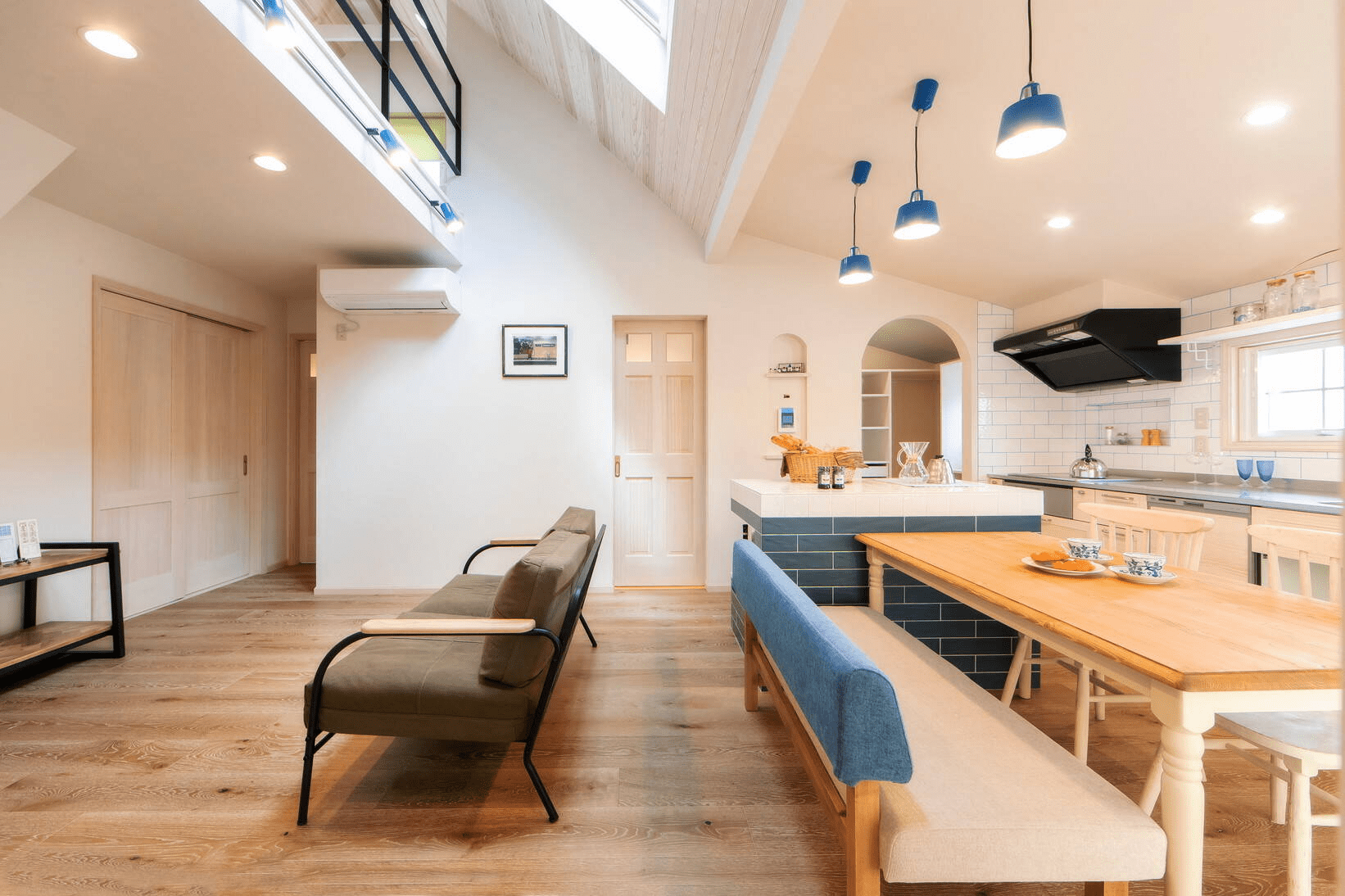 日本一户建就是"任性",装完旁边圈院子,加建阁楼又多了2间房_空间