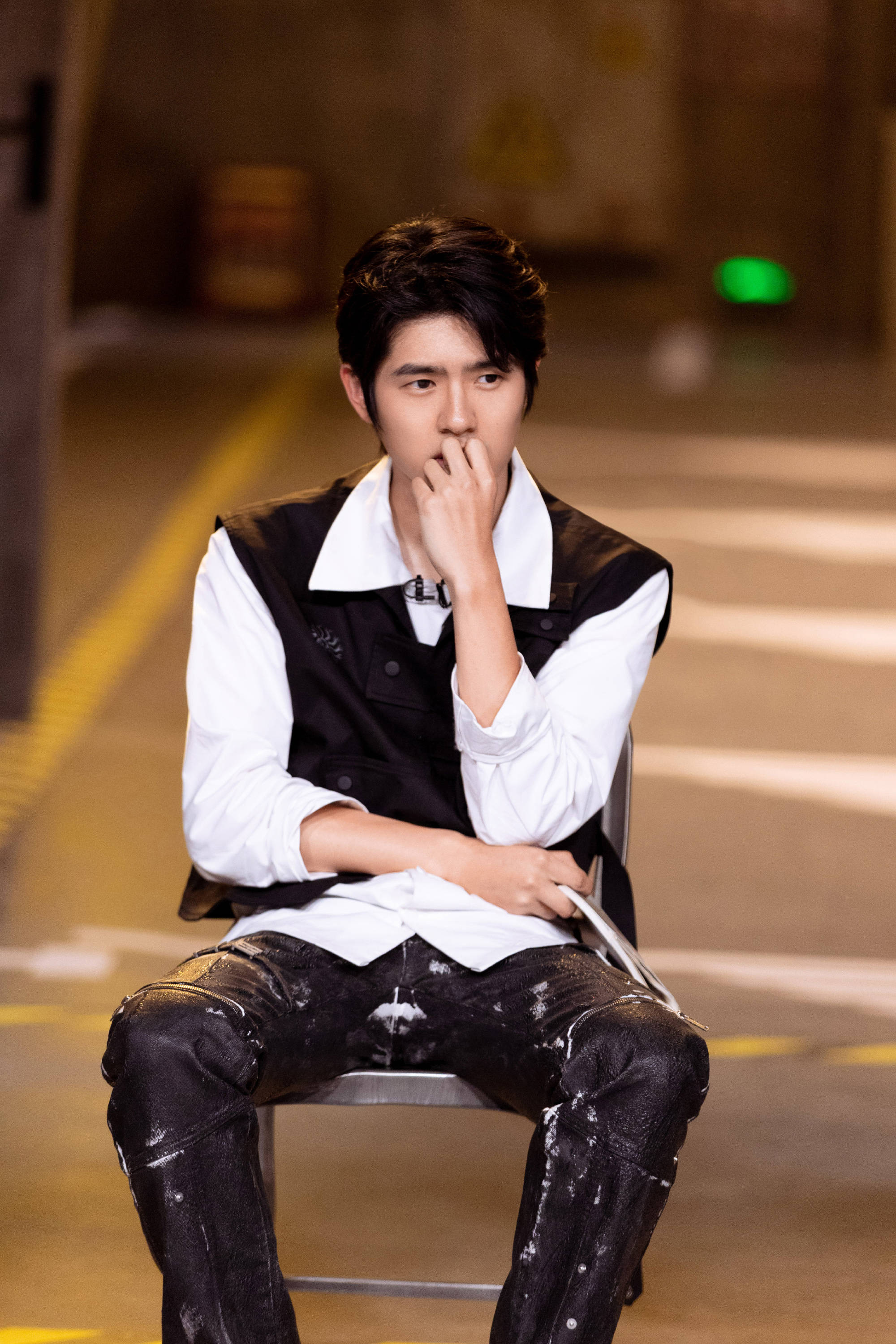 原创刘昊然周冬雨冲上热搜两张图片引发猜测更多同框图片被曝出