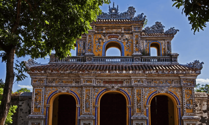 越南古建筑上有很多文字当地人不认识反倒是中国人能看懂