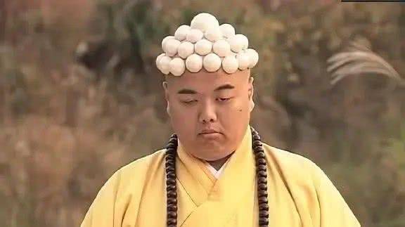 《活佛济公》过去10年,胭脂转幕后,白雪成网红,必清片约不断_剧中