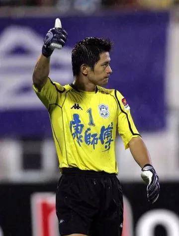 刘云飞——被毒品毁掉的天才门将(打打打油诗)_中国队_主力门将_安琪