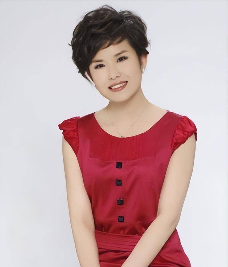 央视主持人王宁:"文学是我人生的根基",莫言也为她代言_节目_声音