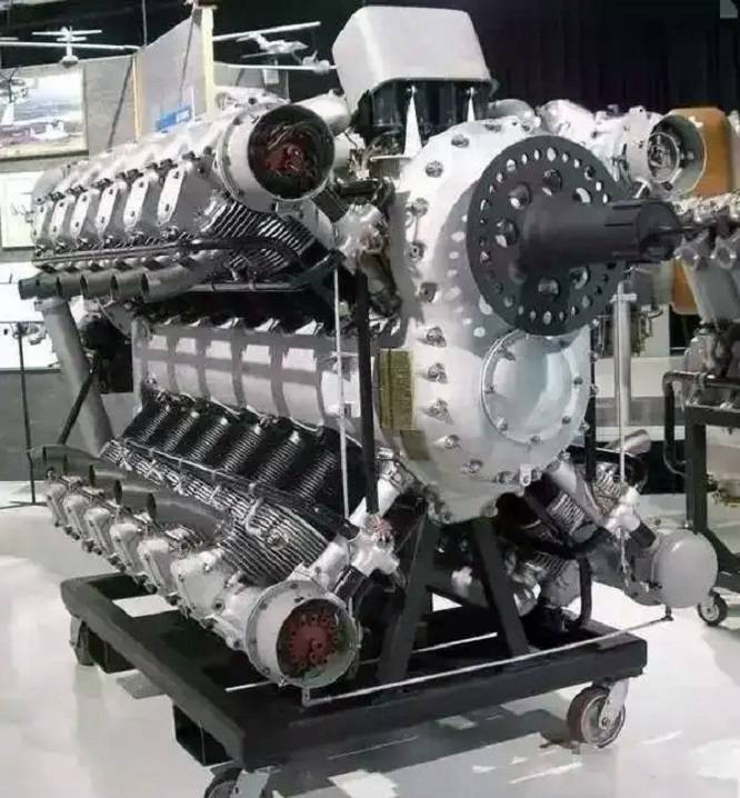 世界最大的柴油发动机有5层楼高重2446吨用在什么地方