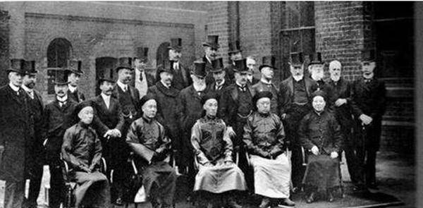 “立宪派”清朝的君主立宪制为何会失败？原因有这三点