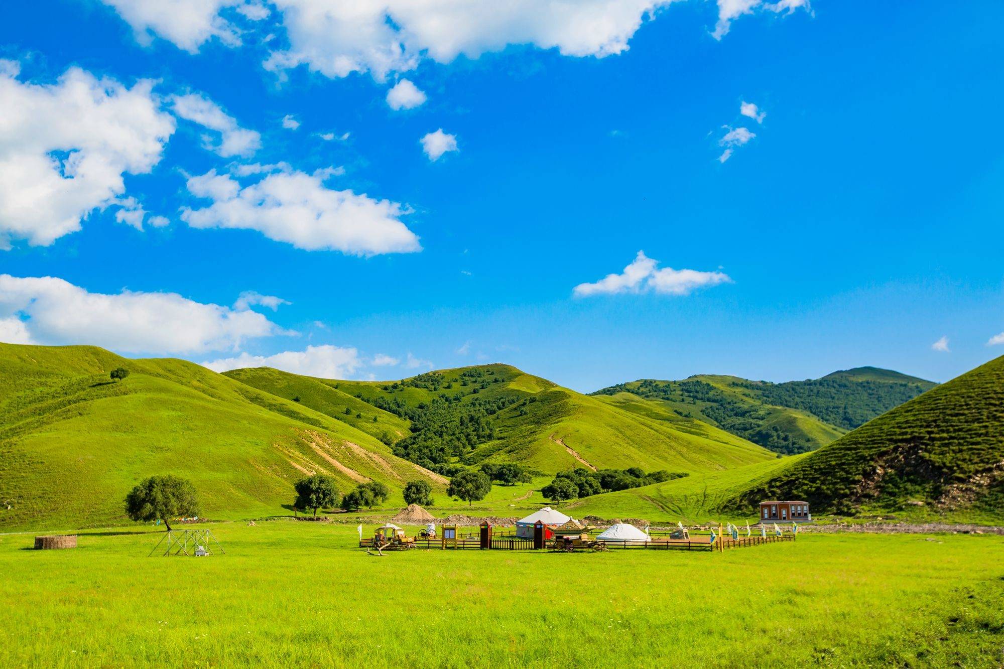 内蒙古兴安盟金马鞍景区,风景秀美,环境好,游客仿佛来到了北欧