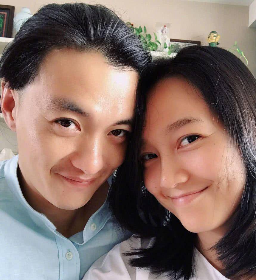 如今朱丹和周一围已经结婚5年了,她越来越少出现在大众面前,但她也会