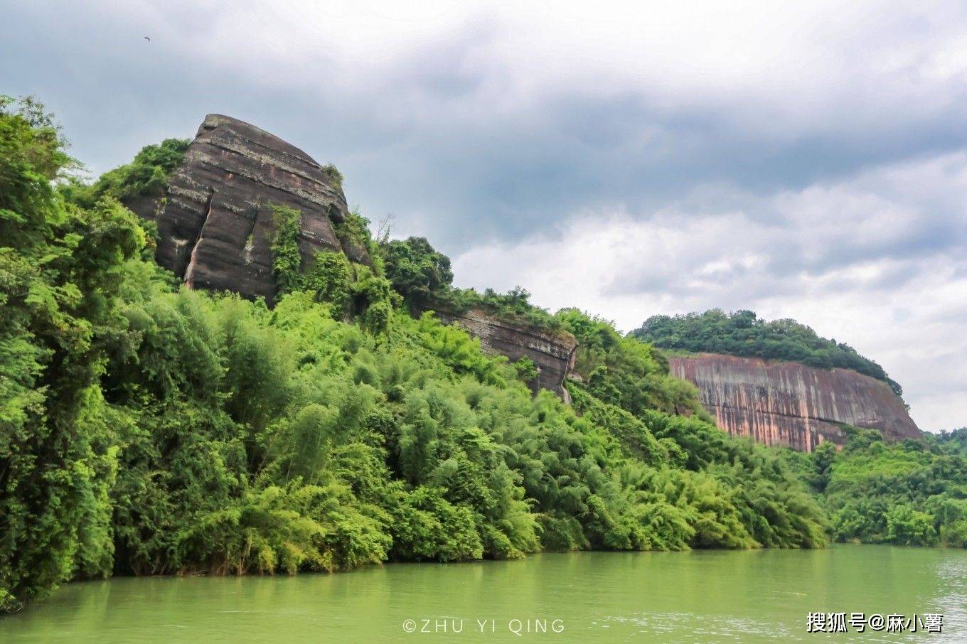 丹霞地貌因它命名,堪比桂林山水_錦江_風景區_山石