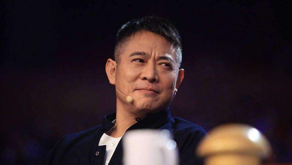 李连杰:工作3小时就能拿走上千万片酬,为啥后来他很少拍电影了_时候