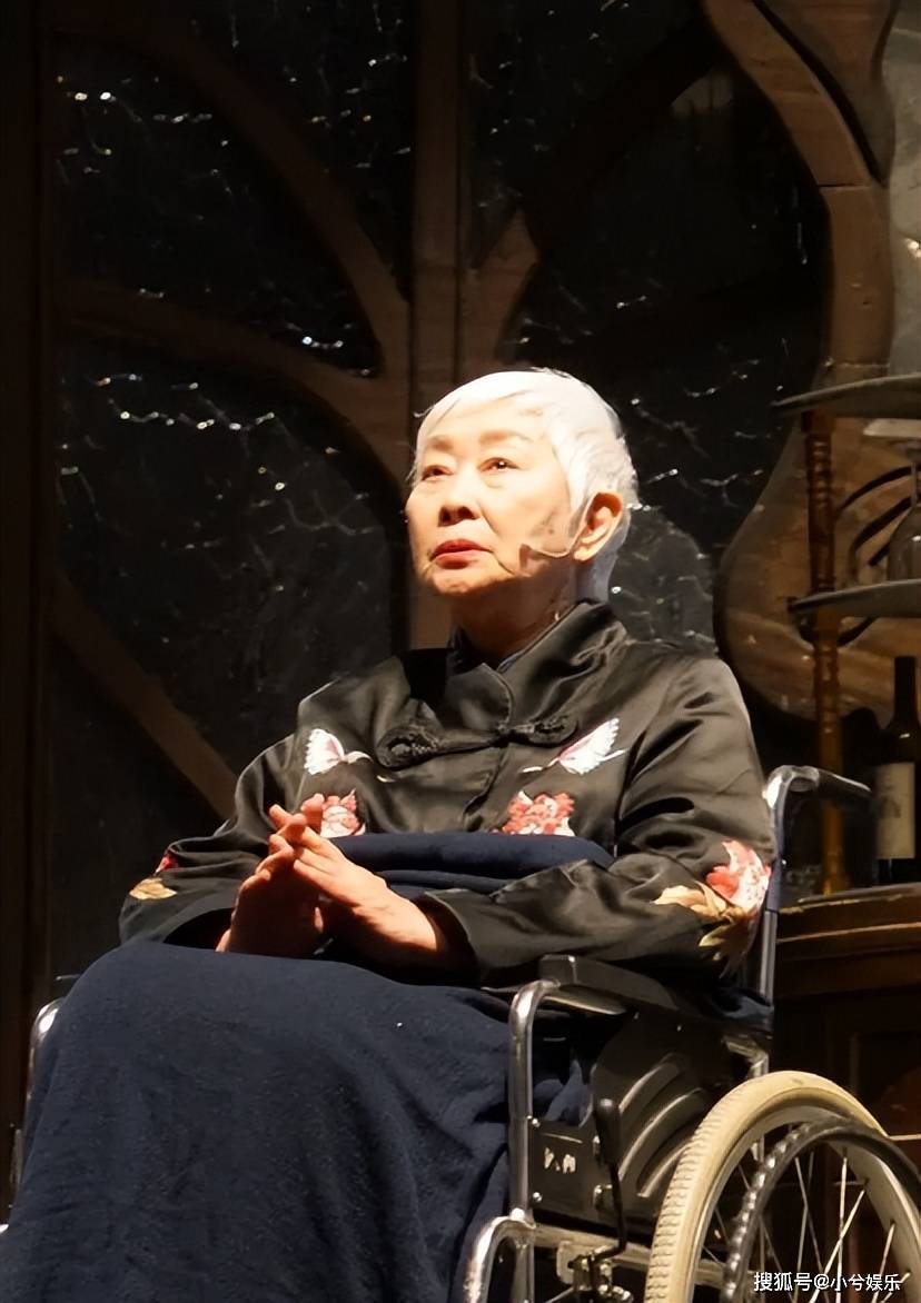 95岁卢燕现身温哥华拍戏,身体显硬朗,曾在《末代皇帝》中演慈禧