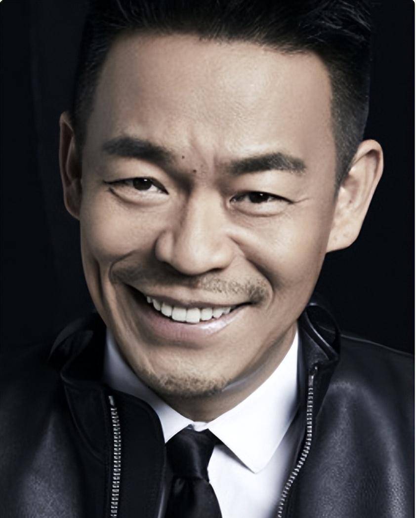 孙浩:26岁春晚走红,得罪杨坤20年不说话,靠着好兄弟张嘉译翻红_父母