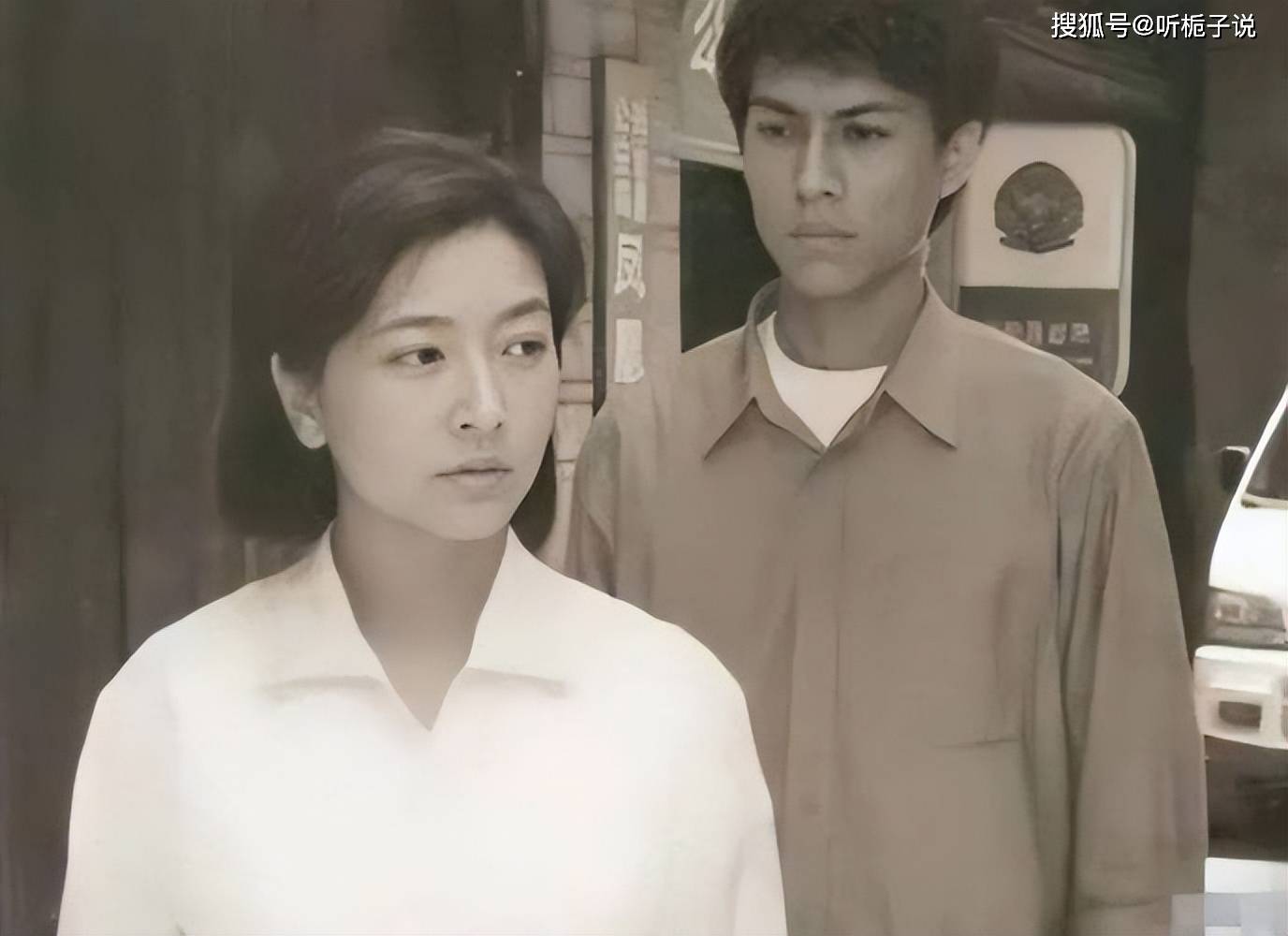 样貌平平的田小洁:40岁大器晚成,与江珊在一起,待继女视如己出_生活