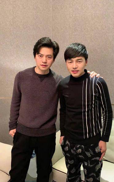 李健博士老婆罕见露面!