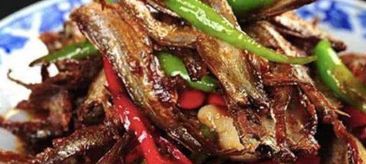 美食推荐 青花椒酸菜鱼 番茄焖排骨 尖椒干豆腐 炒小鱼干做法 料酒 红椒 胡椒粉