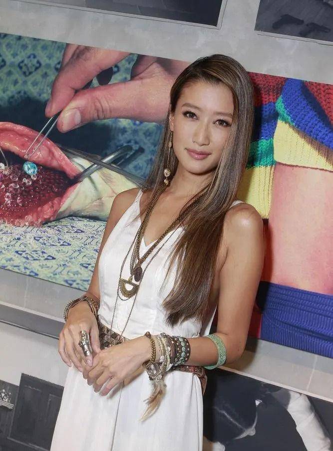 谢霆锋妹妹谢婷婷:37岁未婚生女,丈夫身份成谜,女儿3岁了_白恩荣