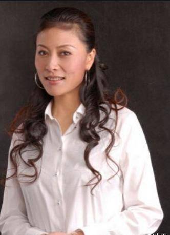 生下女儿后患病被丈夫分手,现女儿被张嘉译带红_发展_岳红_成就