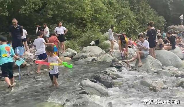 彭州山洪致七死后续，又有游客去玩，村民劝阻被怼：玩玩又怎么了
