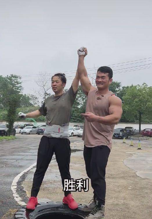 杜海涛罕见露面,锻炼3个月瘦身成功,模样大变酷似夏东海_健身_沈梦辰