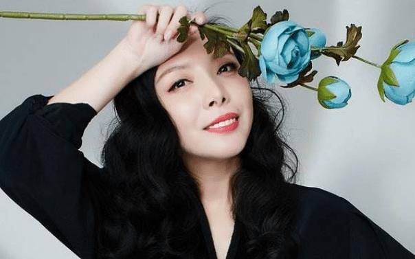 退出大屏幕多年,再提起来时让人记忆犹新,她就是孙佳星_明星_时候