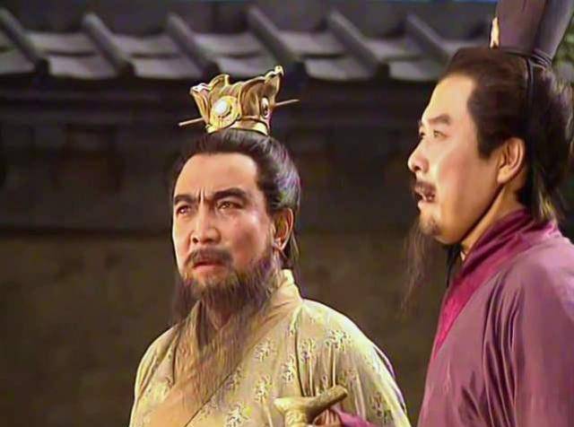 “刘备”真读三国，不看演义：曹操与刘备一生中都有一次最大的用人失误