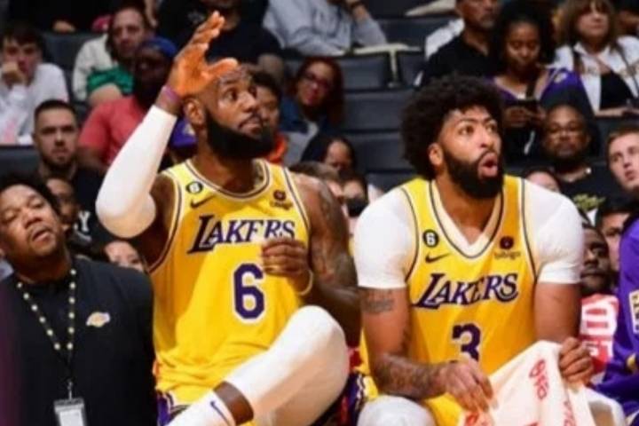 深度剖析詹姆斯2024赛季每场赛事时间表与对手实力评估