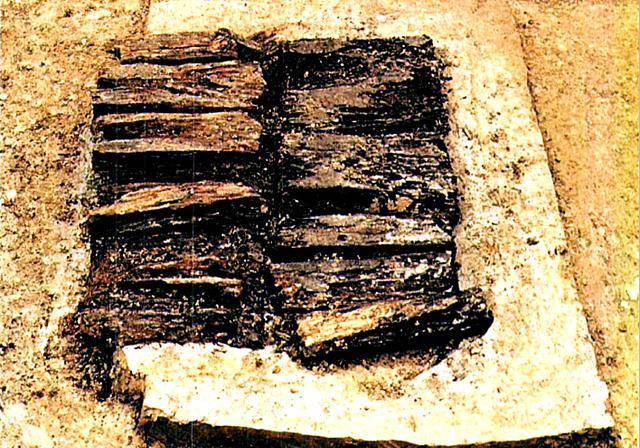 “器物”二十年前，江苏挖出千年大墓，出土漆器令人惊艳，墓主人身份成谜